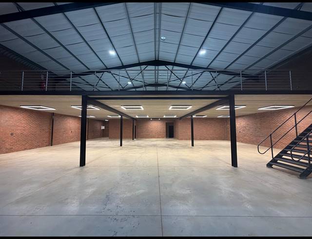 3,800M² WAREHOUSE FOR SALE IN CHLOORKOP